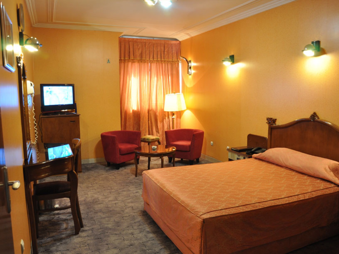 Hotel Double &amp; Twin Room